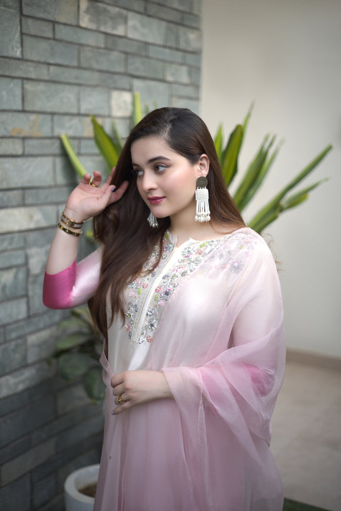 Aizaara