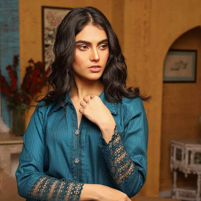 Neelam - Aiman Minal Closet