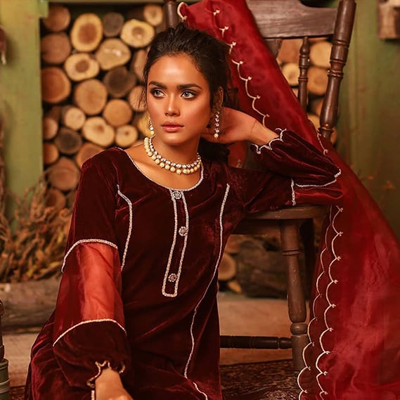 Rouge - Aiman Minal Closet