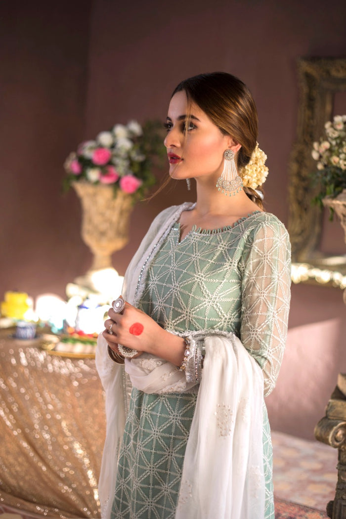 Rooha - Aiman Minal Closet