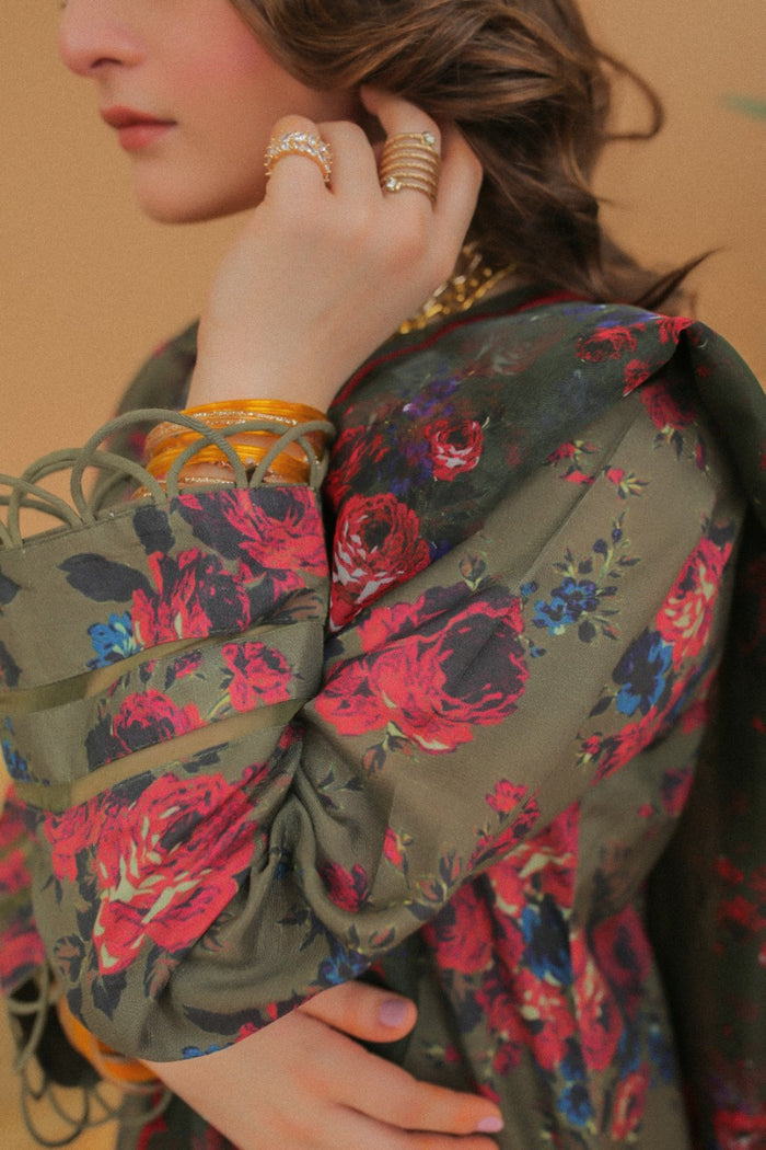 Caroline - Aiman Minal Closet