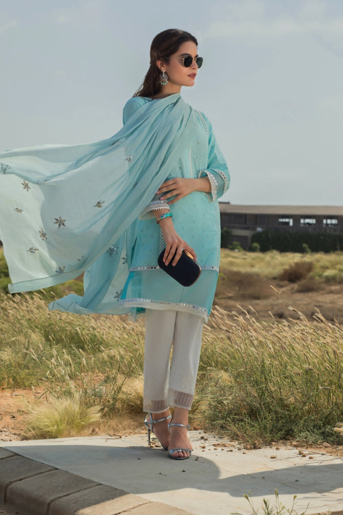 Gloom - Aiman Minal Closet