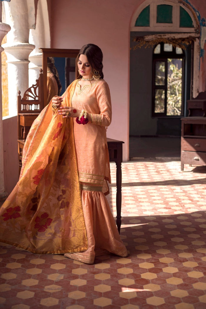 Noori - Aiman Minal Closet